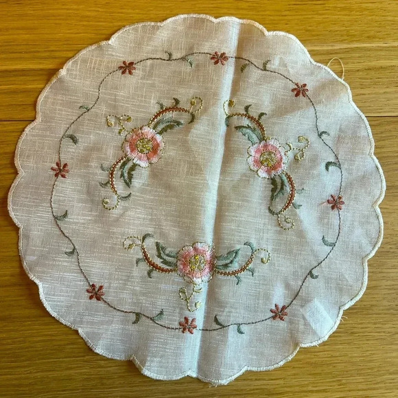 Vintage Hand-Embroidered Round Lace Doily - 11” Floral Design - Picture 1 of 7